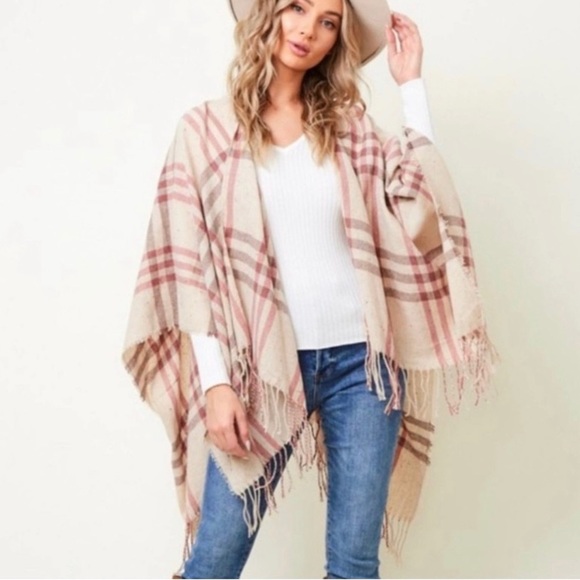 Classic Plaid Poncho Fringe Womens Fashion & Style Trendy Look - Picture 3 of 3